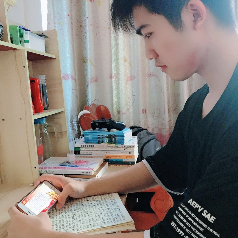 17台湾电子301班谭超杰